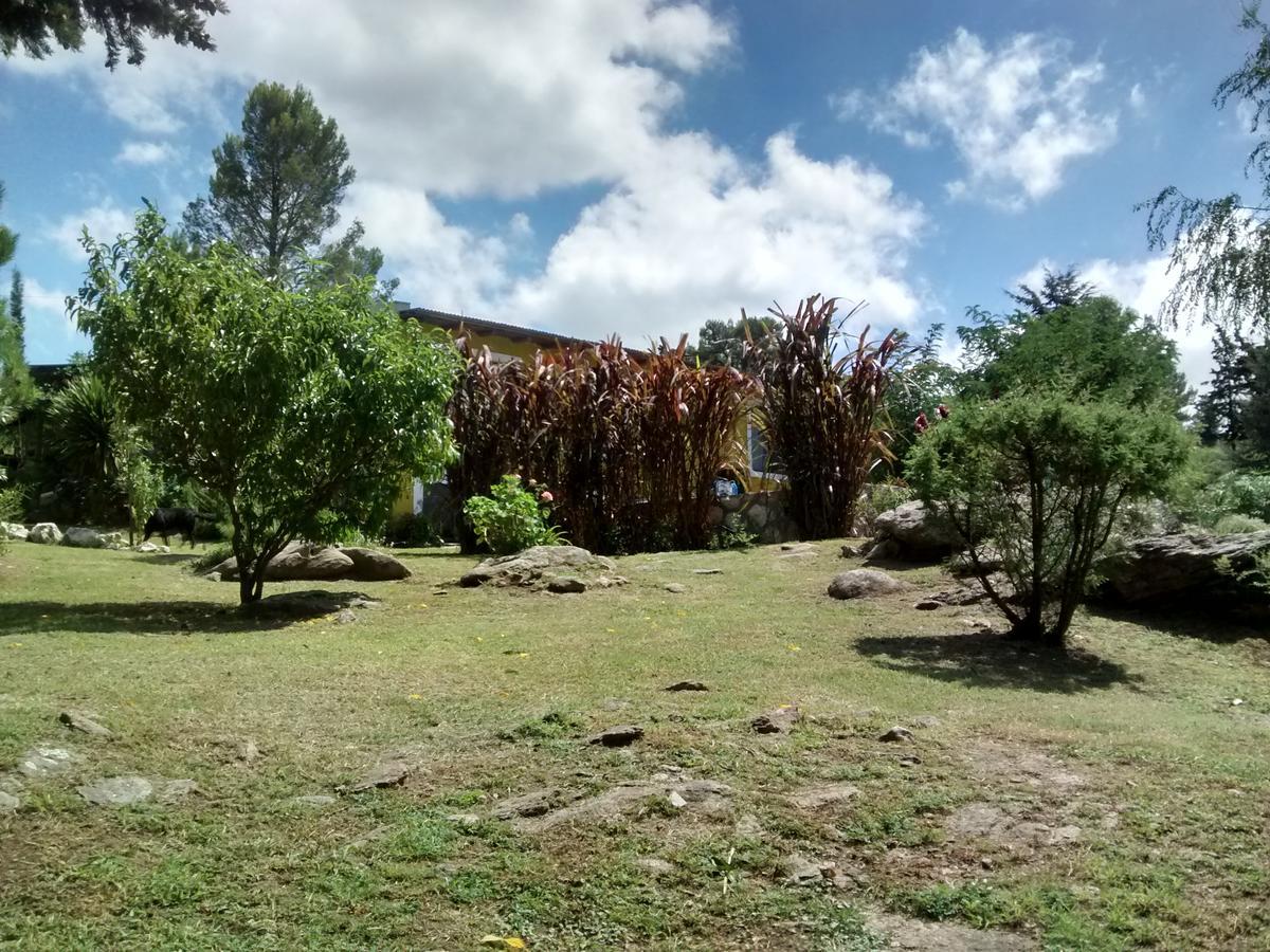 Las Acacias Refugio De Descanso Hotell La Falda Eksteriør bilde