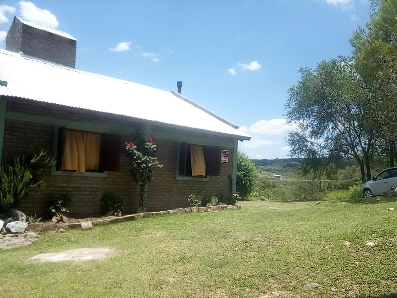 Las Acacias Refugio De Descanso Hotell La Falda Eksteriør bilde